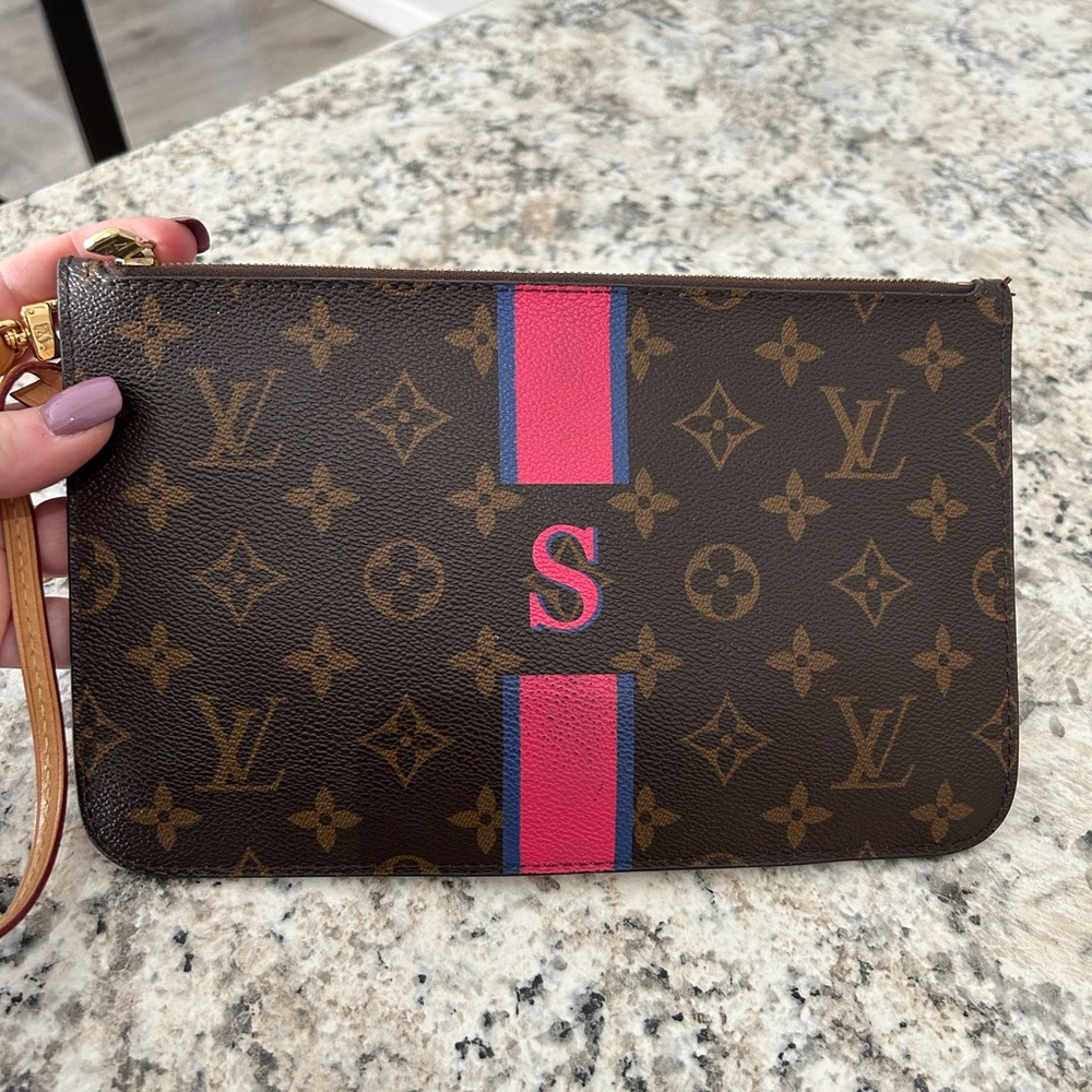 Inspired pouch